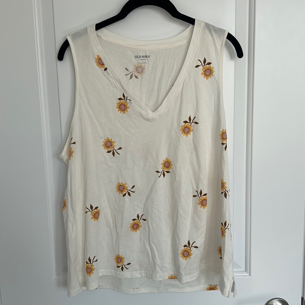 *NWT* Old Navy Tank Top